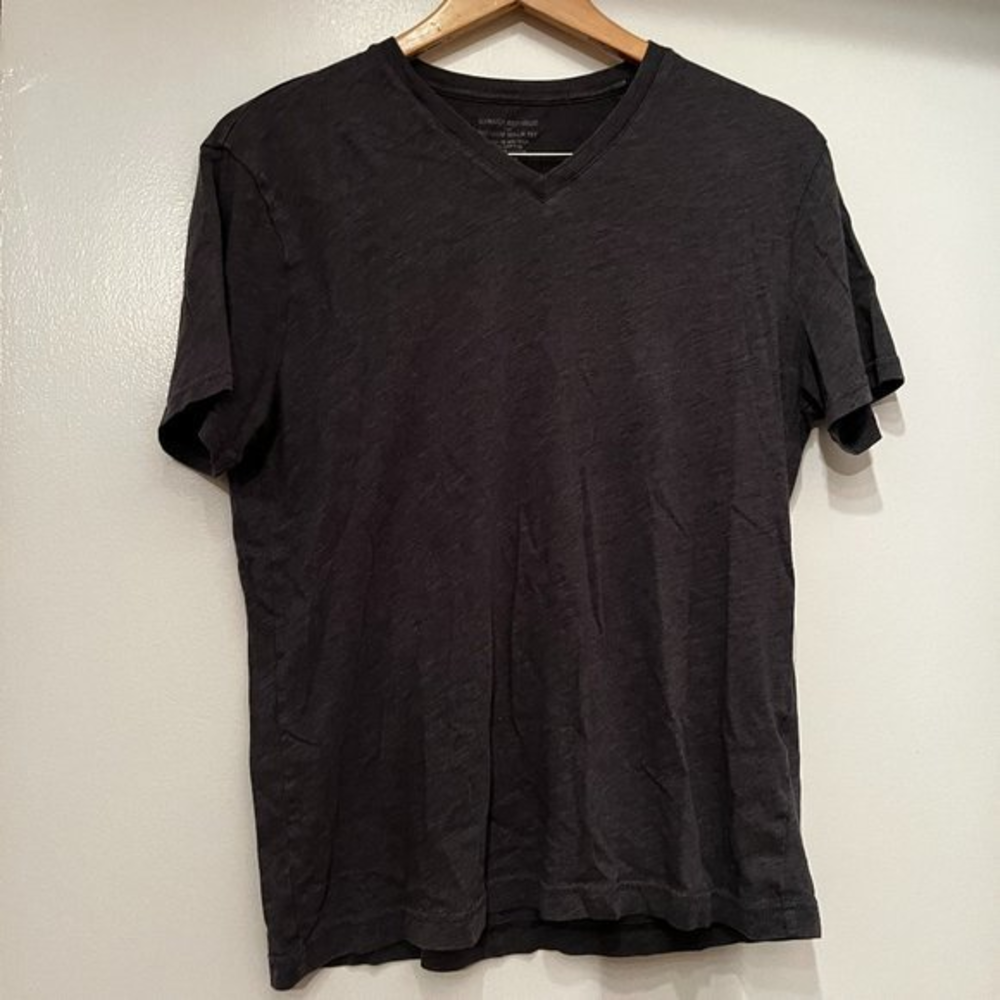 Banana Republic‎ Gray Premium Wash Tee (Size Medium)